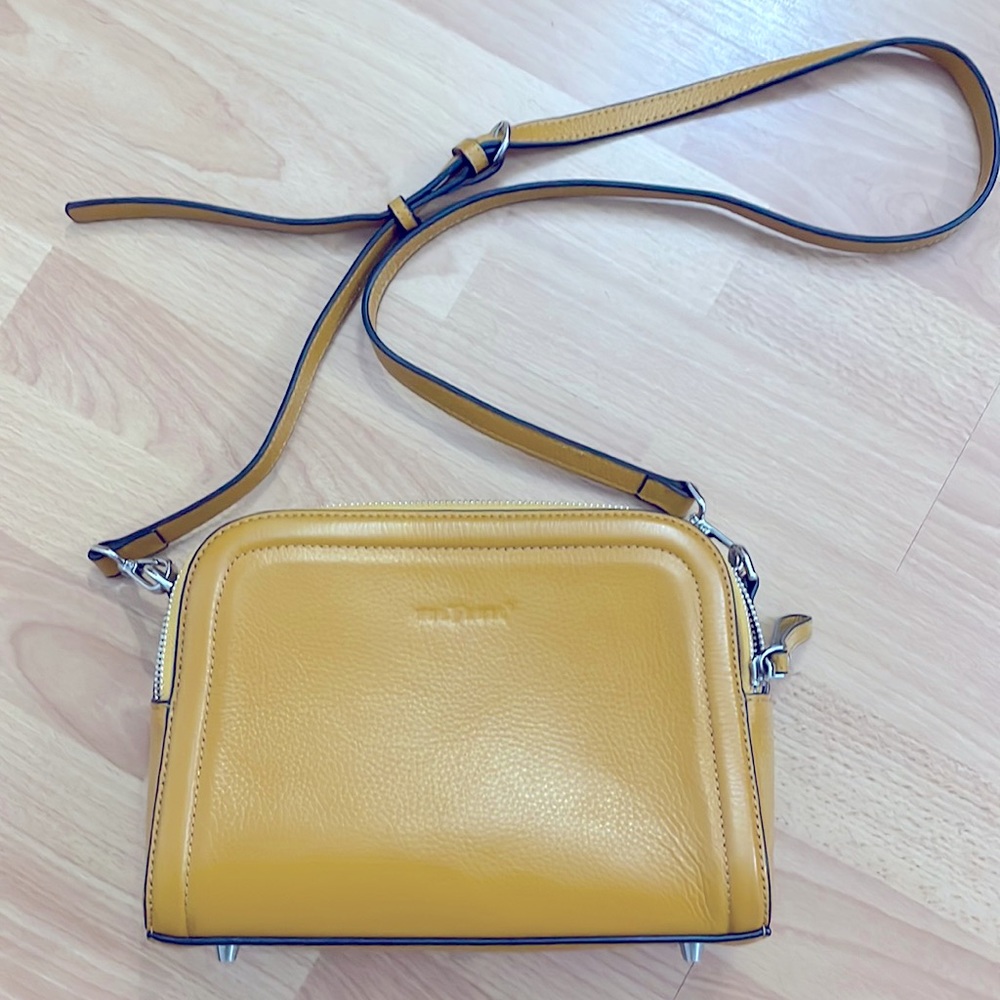 FredericT mustard camel Camera Bag Buttery Leather Crossbody